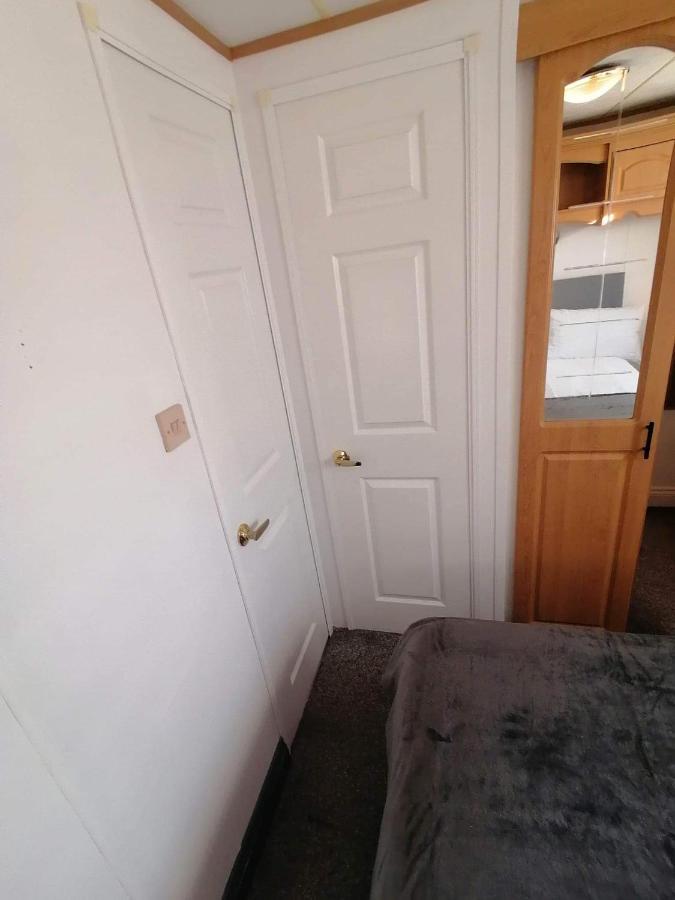 Cornwall Cornwall-Chapmanswell Caravan Holiday Park A30 B&B Bed And Breakfast #41 ลอนเซสตัน ภายนอก รูปภาพ