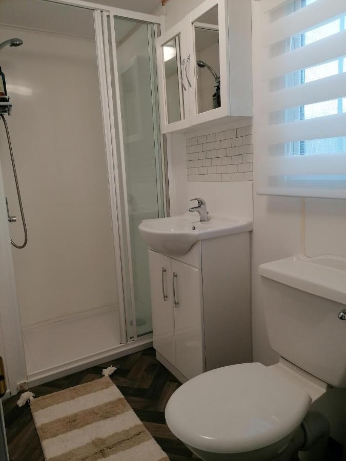 Cornwall Cornwall-Chapmanswell Caravan Holiday Park A30 B&B Bed And Breakfast #41 ลอนเซสตัน ภายนอก รูปภาพ